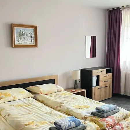 Charming Urban Retreat In Appartement *