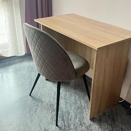 Charming Urban Retreat In Daire