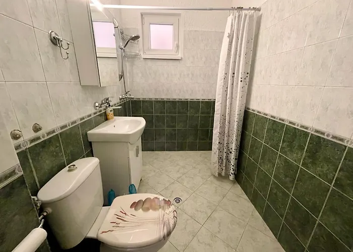 Charming Urban Retreat In * ソフィア