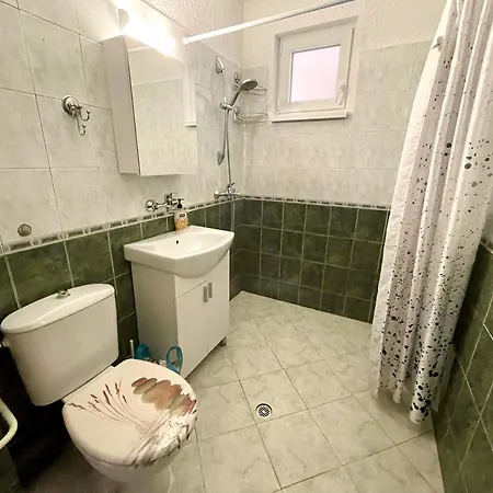 Charming Urban Retreat In Апартаменты *